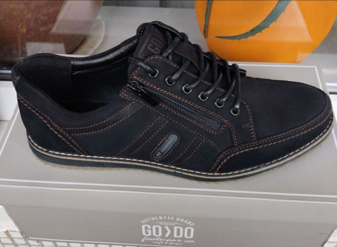 Новые черные туфли 42 р