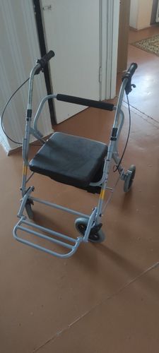Ходунки роллаторы, кресло инвалидное 