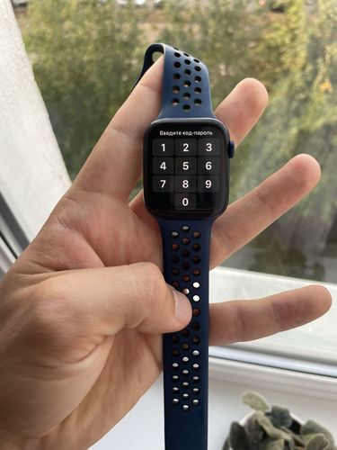Продам Apple Watch 6 44mm