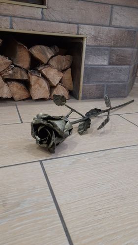 Розы из металла