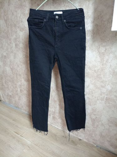 Новые джинсы Zara 42 размер(xs)