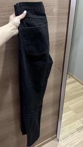 Черные прямые джинсы Зара 