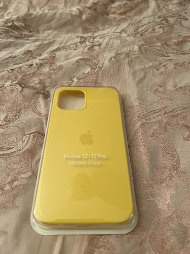 Чехол желтый для iPhone 12 / iPhone 12 Pro