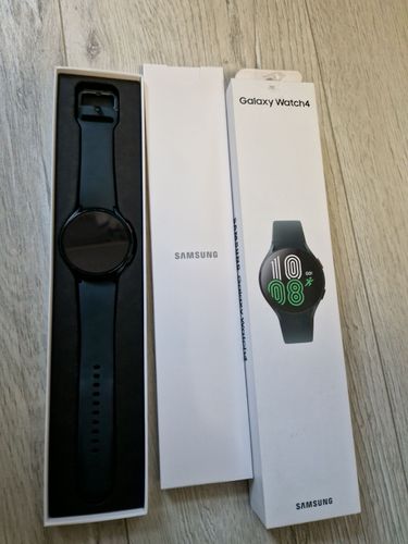 Часы Samsung Galaxy Watch 4 (44мм)