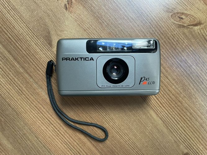 Пленочный фотоаппарат Praktica P45 AF LCD