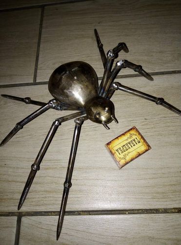 Продам кованного паука